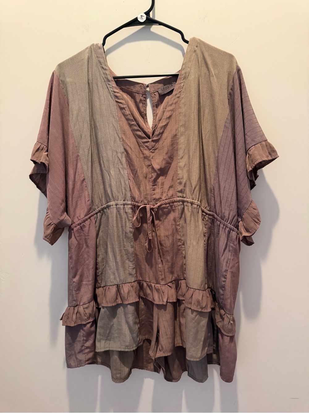 Storia Purple & Gray Short Flutter Romper - Picture 3 of 6
